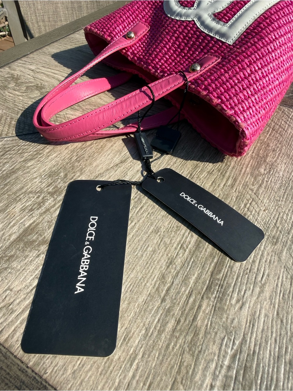 NWT Dolce & Gabbana Girls
Pink Crossover DG Basket Bag Mini - Picture 6 of 10